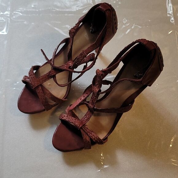 SCHUTZ  Red Leather Strappy Heeled Sandals - Picture 2 of 13